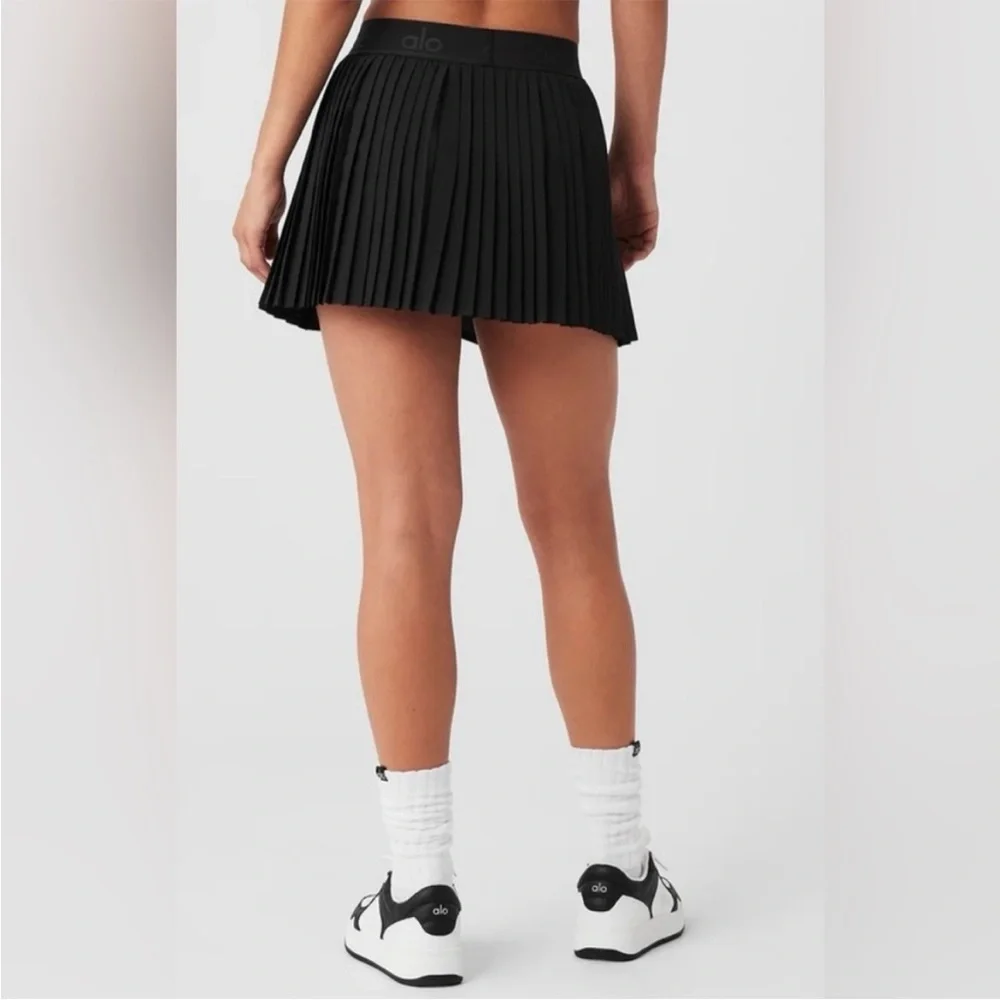 ALO Yoga Aces Tennis Pleated Skirt Black XS excellent condition